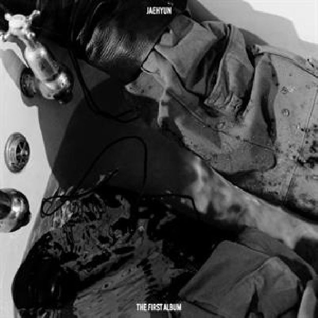 Jaehyun - J (accessoires) - Velvet Music