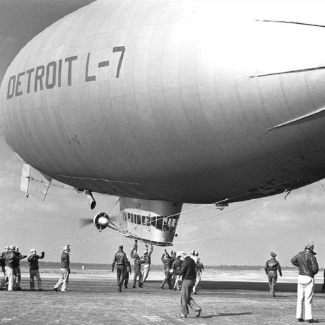 L7 - Detroit (LP) - Velvet Music