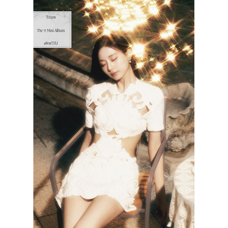 Tzuyu - Aboutzu (CD) - Velvet Music