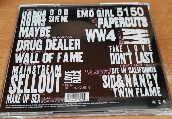 Machine Gun Kelly (2)-Mainstream Sellout-CDoEBLV844GI0cSx_ngVU7iWoePPPiVxOfQS1I4kjbVz8MzYtNTg4Ni5qcGVn.jpeg